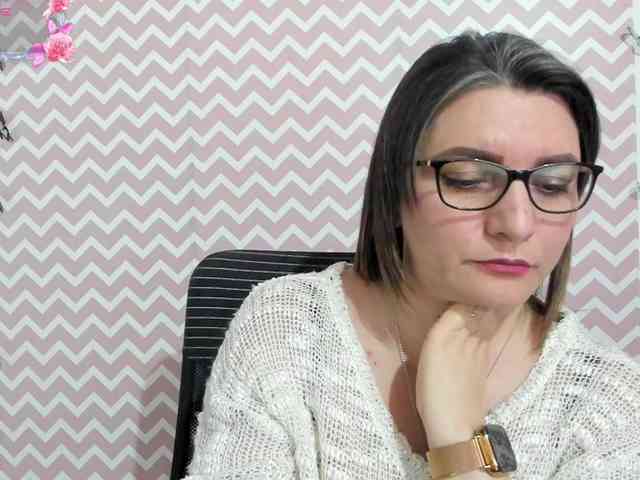 Amie-Adams82 webcam