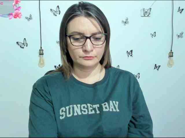 Amie-Adams82 webcam