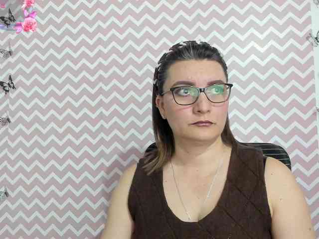 Amie-Adams82 webcam
