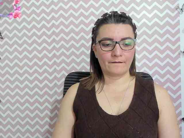 Amie-Adams82 webcam