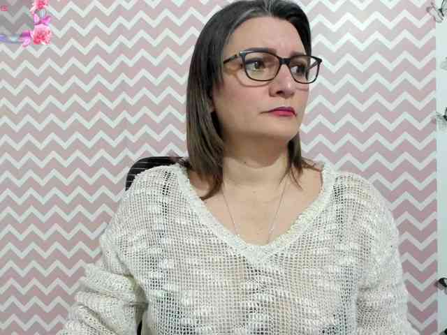 Amie-Adams82 webcam