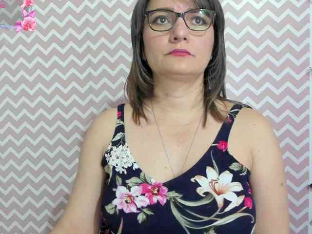 Amie-Adams82 webcam