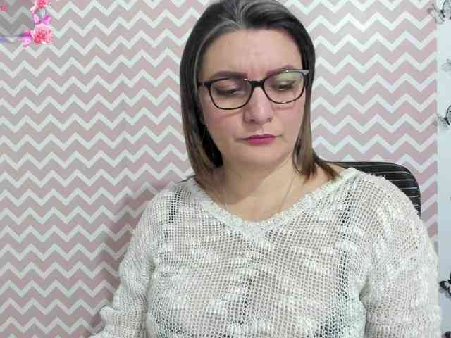 Amie-Adams82 webcam