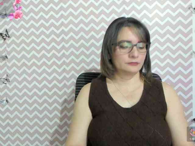 Amie-Adams82 webcam