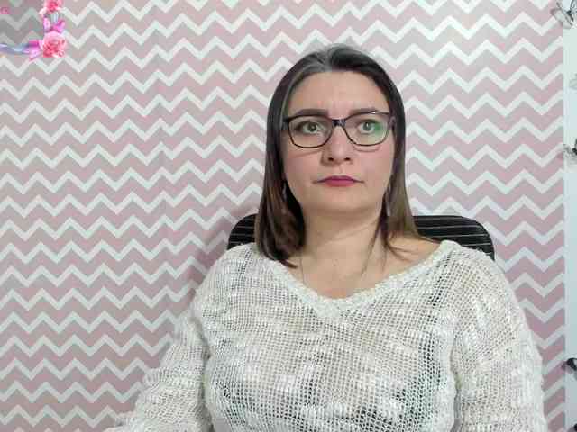 Amie-Adams82 webcam