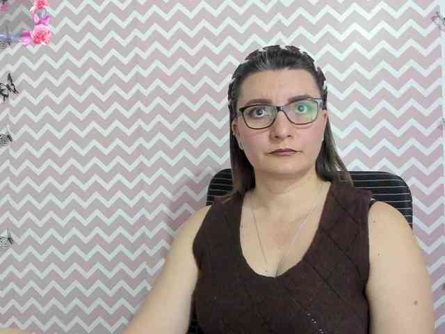 Amie-Adams82 webcam