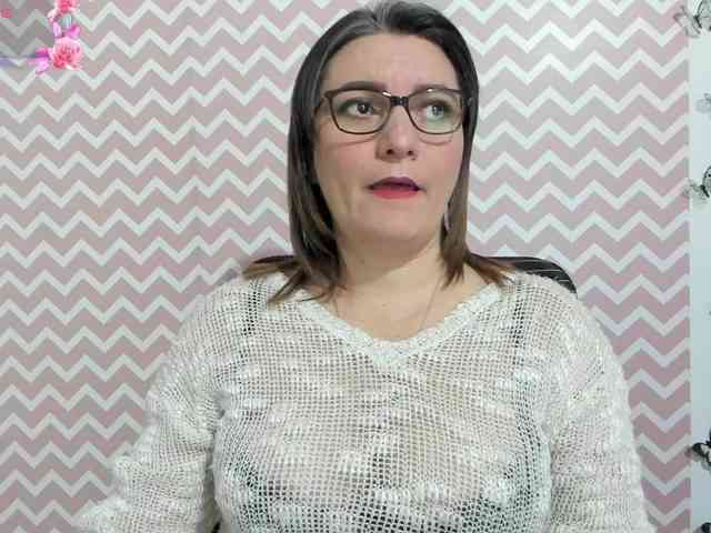 Amie-Adams82 webcam