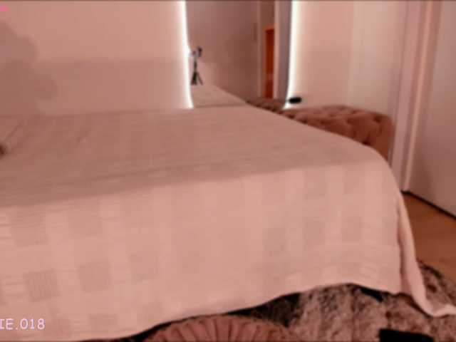 Preview of lexie-red