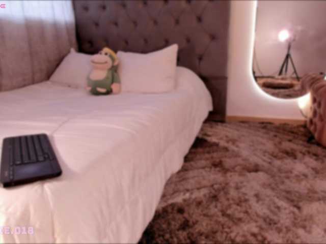 Lexie-red's BongaCams show and profile