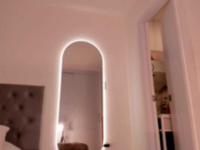 Lexie-red's BongaCams show and profile