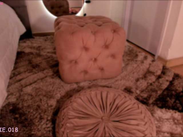 Preview of lexie-red