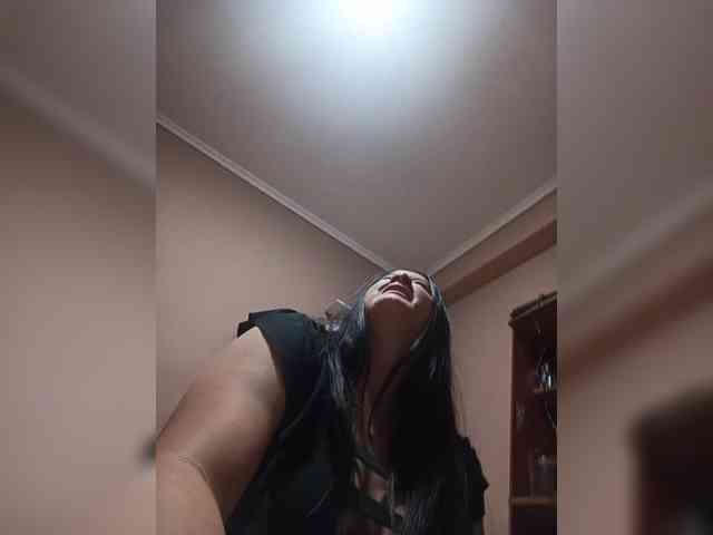 Laylamkarim webcam