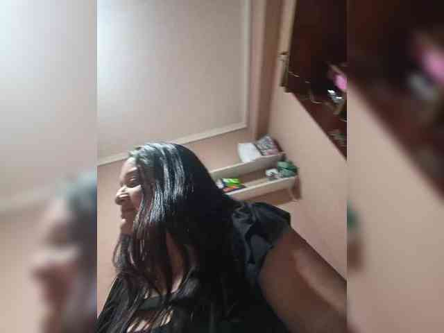 Laylamkarim webcam