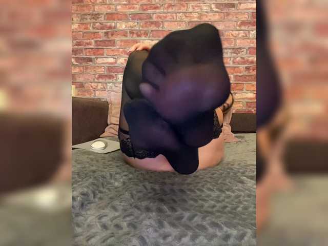 -A-L-I-C-E-'s BongaCams show and profile