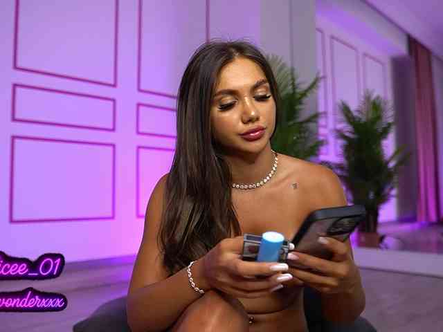 VanesaSimon webcam