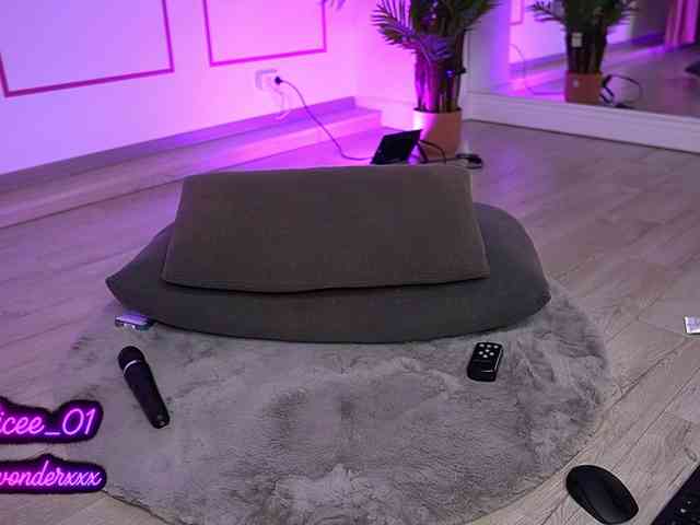 VanesaSimon webcam