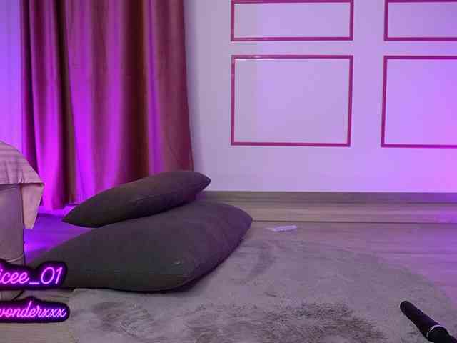 VanesaSimon webcam