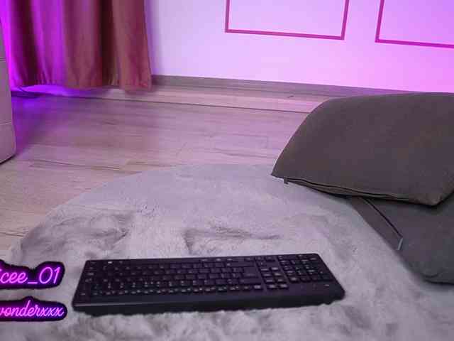 VanesaSimon webcam