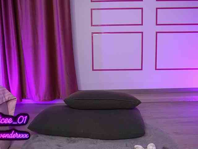 VanesaSimon webcam