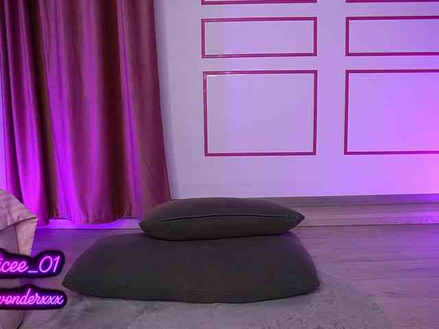 VanesaSimon webcam