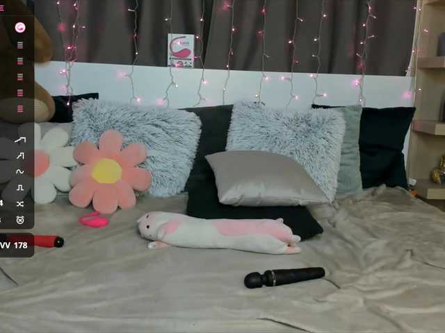  RileyRoxx chat room