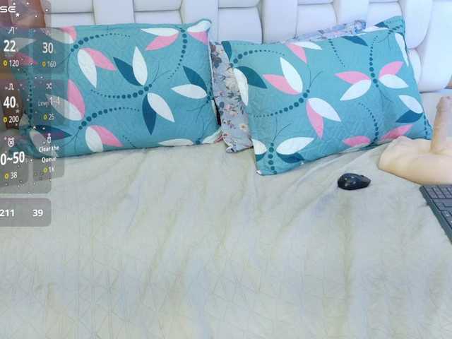 valkiriamoore's BongaCams show and profile