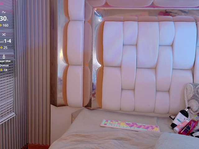  valkiriamoore chat room