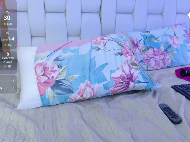  valkiriamoore chat room