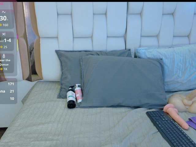 valkiriamoore's BongaCams show and profile