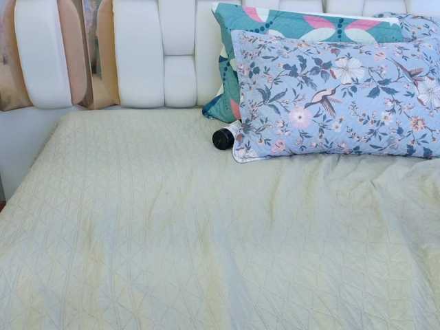 valkiriamoore's BongaCams show and profile