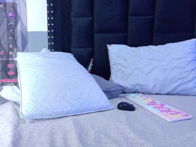 valkiriamoore's BongaCams show and profile