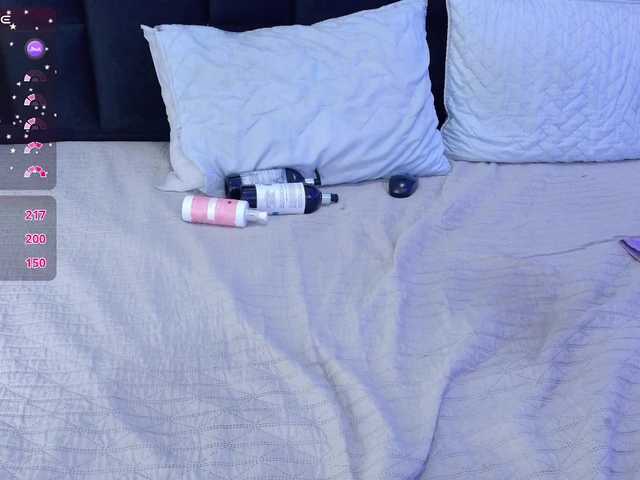 valkiriamoore's BongaCams show and profile