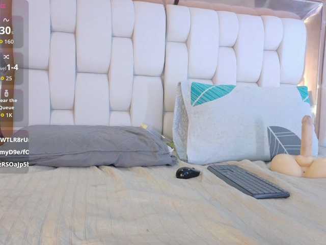 valkiriamoore's BongaCams show and profile