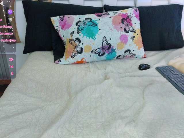 valkiriamoore's BongaCams show and profile