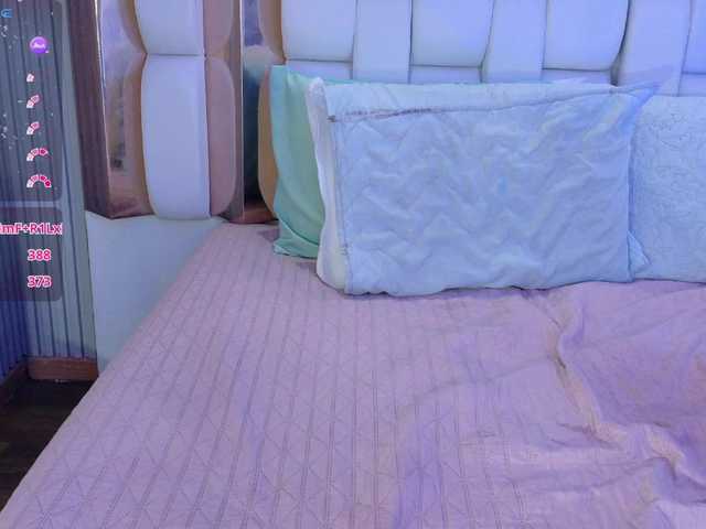 valkiriamoore's BongaCams show and profile