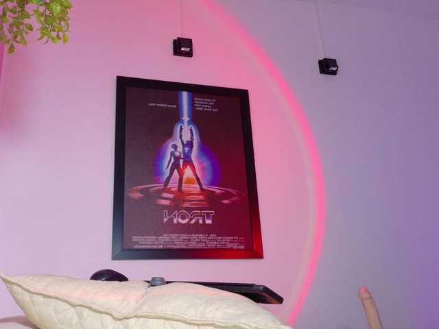 valkiriamoore's BongaCams show and profile