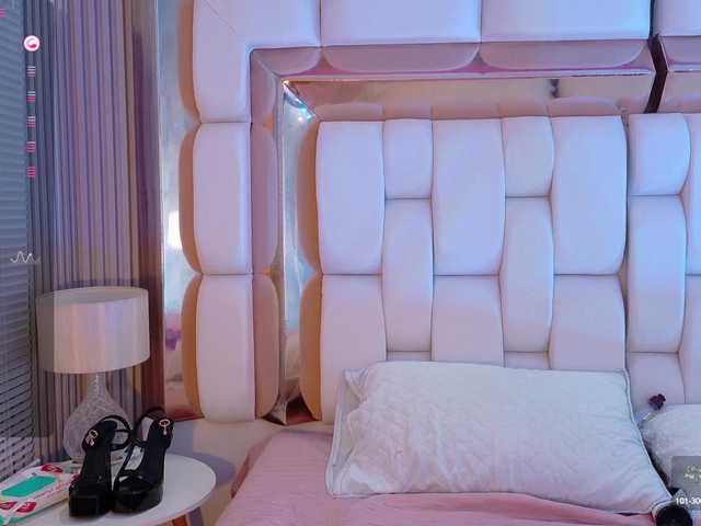  valkiriamoore chat room