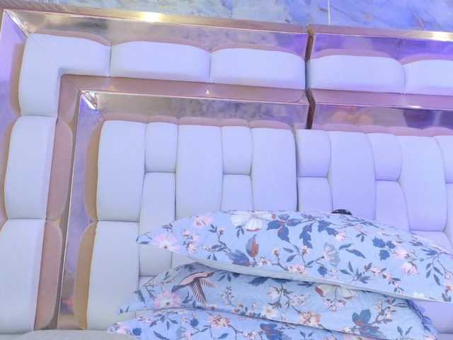 valkiriamoore's BongaCams show and profile