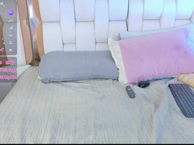 valkiriamoore's BongaCams show and profile