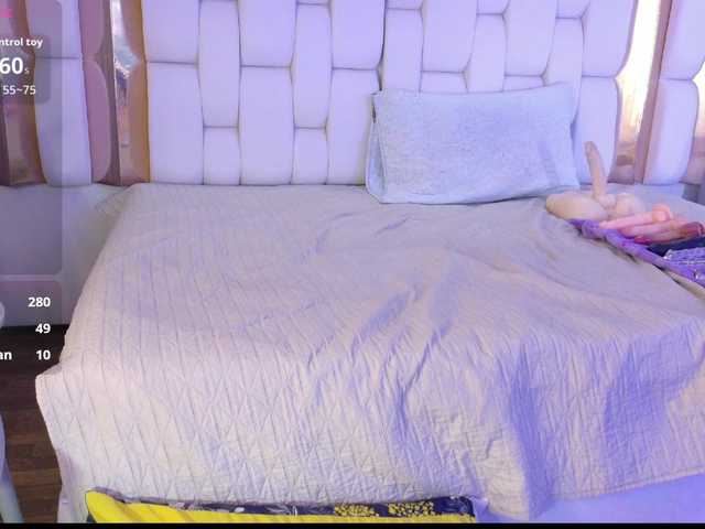 valkiriamoore from BongaCams is Freechat