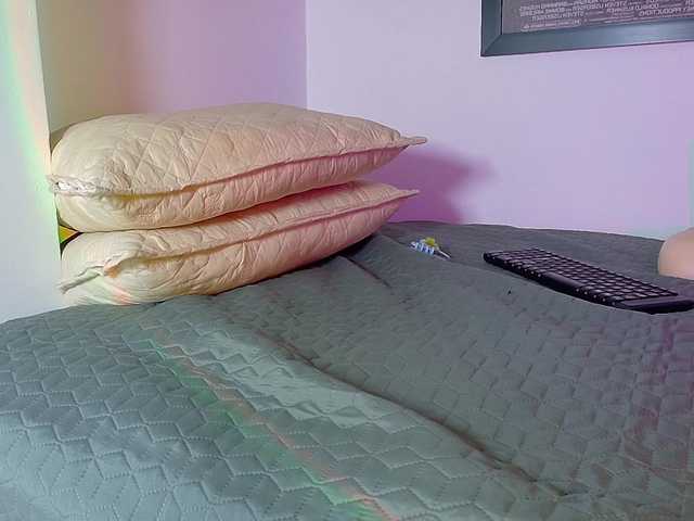 valkiriamoore's BongaCams show and profile