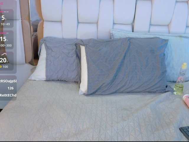 valkiriamoore's BongaCams show and profile