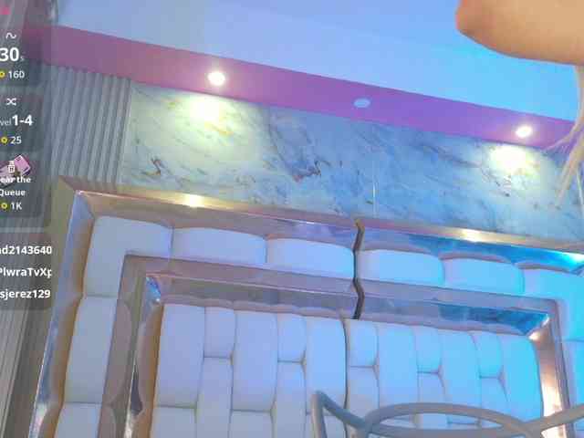 valkiriamoore Live Webcam on BongaCams