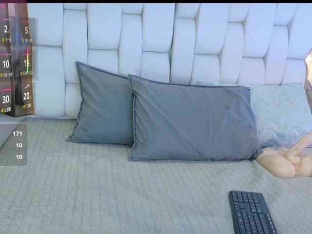 valkiriamoore webcam