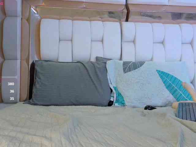 valkiriamoore webcam