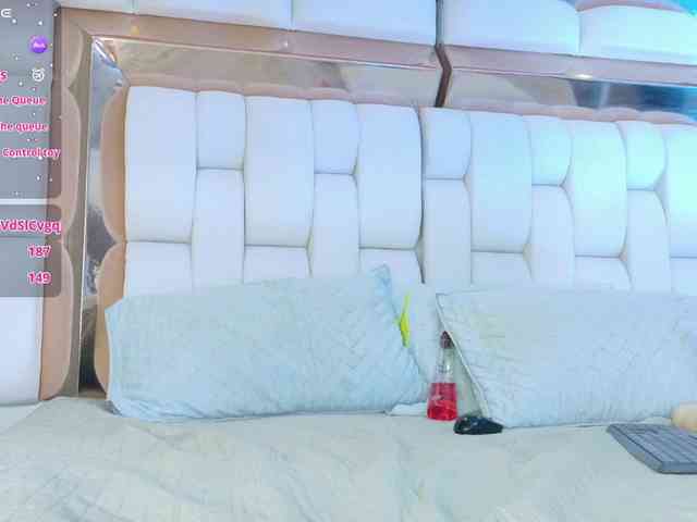 valkiriamoore webcam