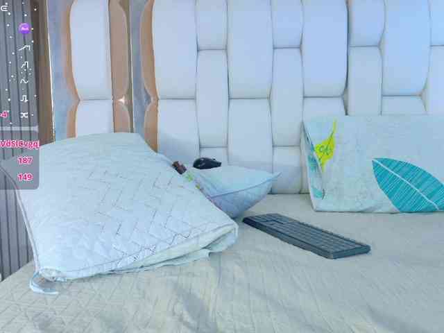 valkiriamoore webcam