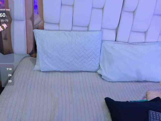 valkiriamoore webcam