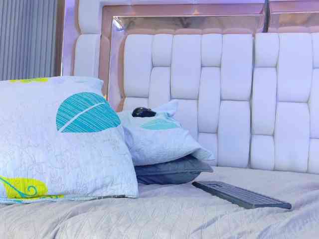 valkiriamoore webcam