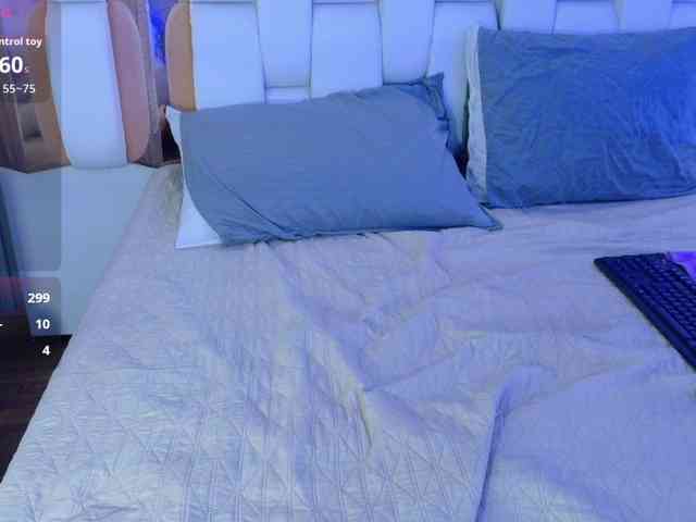 valkiriamoore webcam